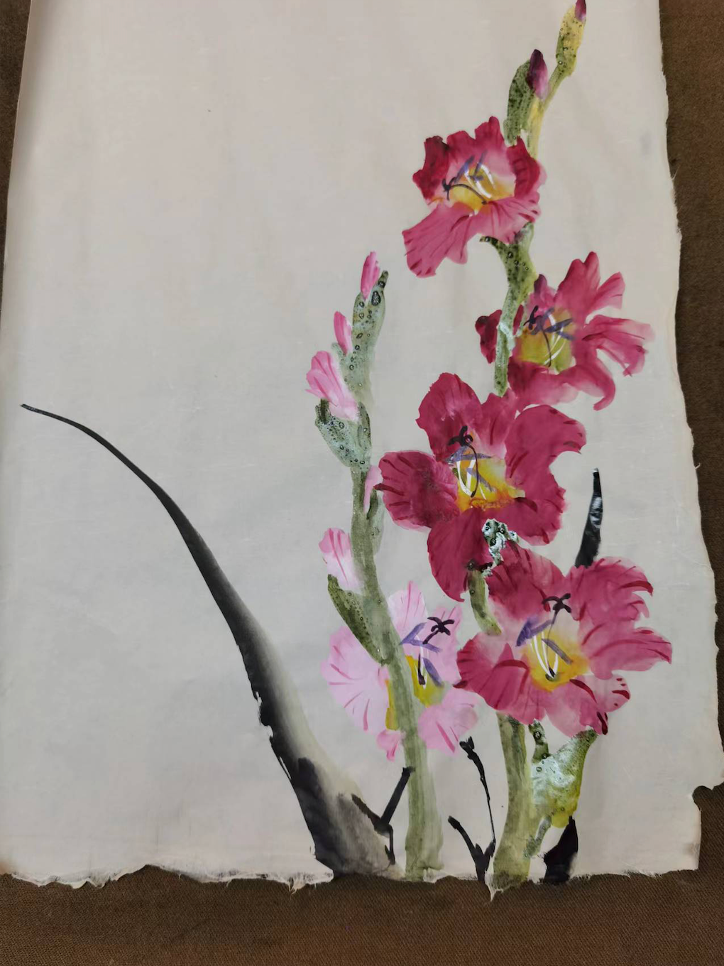 Artwork by Ng Yuet Lau, : EARTH PAPER GOLD / SILVER ( 土紙 )