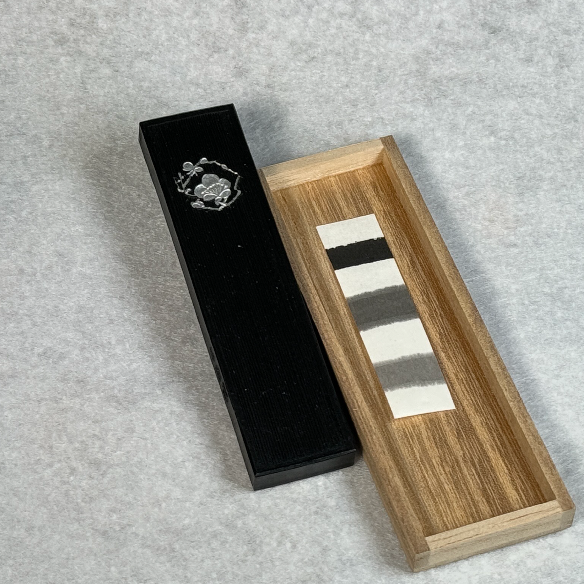 Ume Ichirin inkstick ( 梅一輪 ), Kobaien inkstick