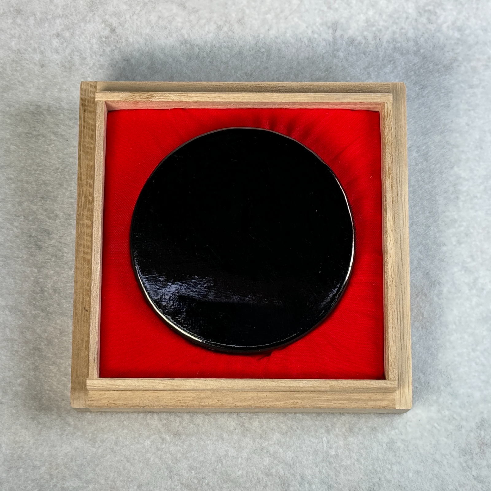 Heiraden Haien Kyou ( 平螺鈿背圓鏡 ) inkstick, Kobaien Japan