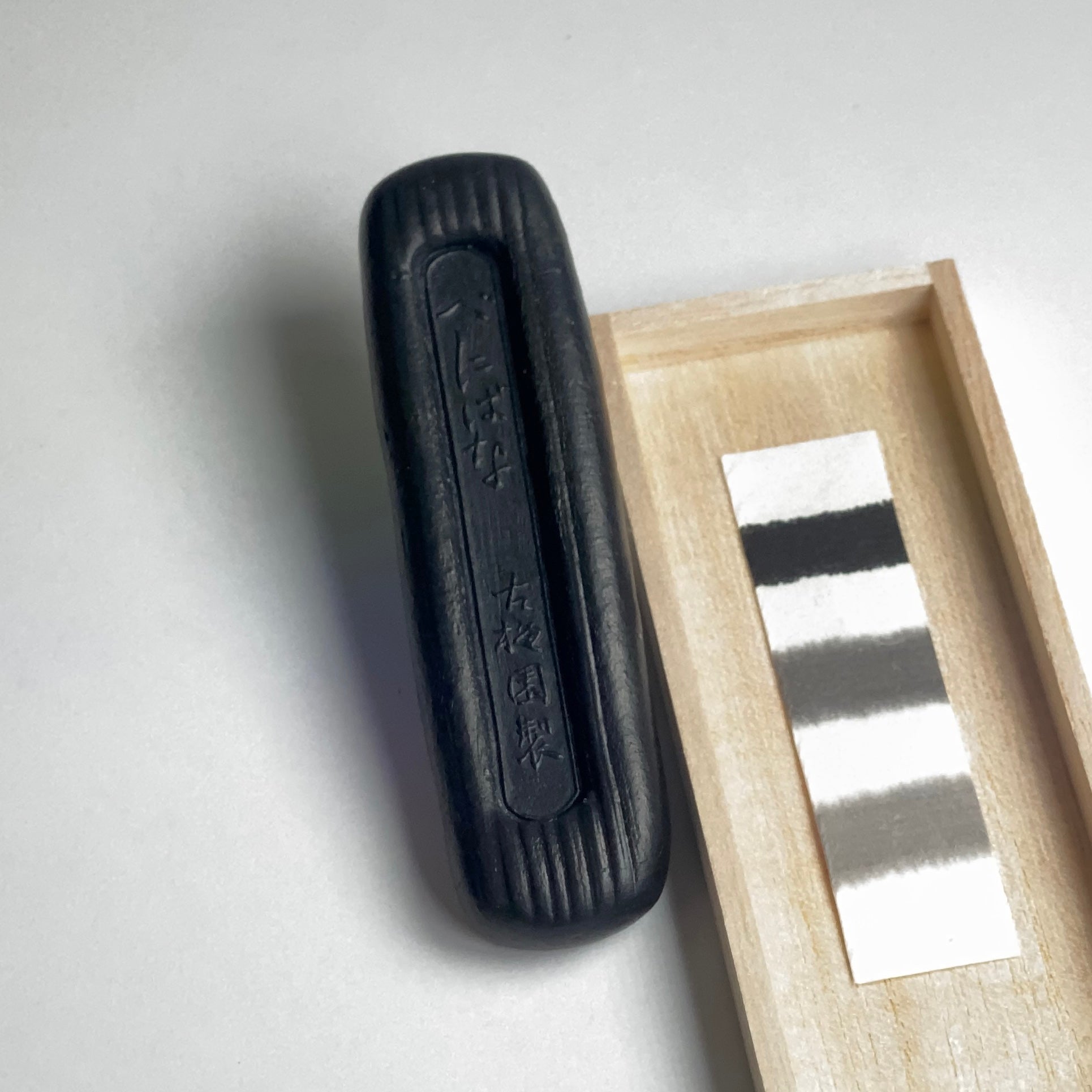 Beniiri ( Pure black Ink stick for drawing postcards 絵手紙用墨・べに入り ) ink stick by Kobaien