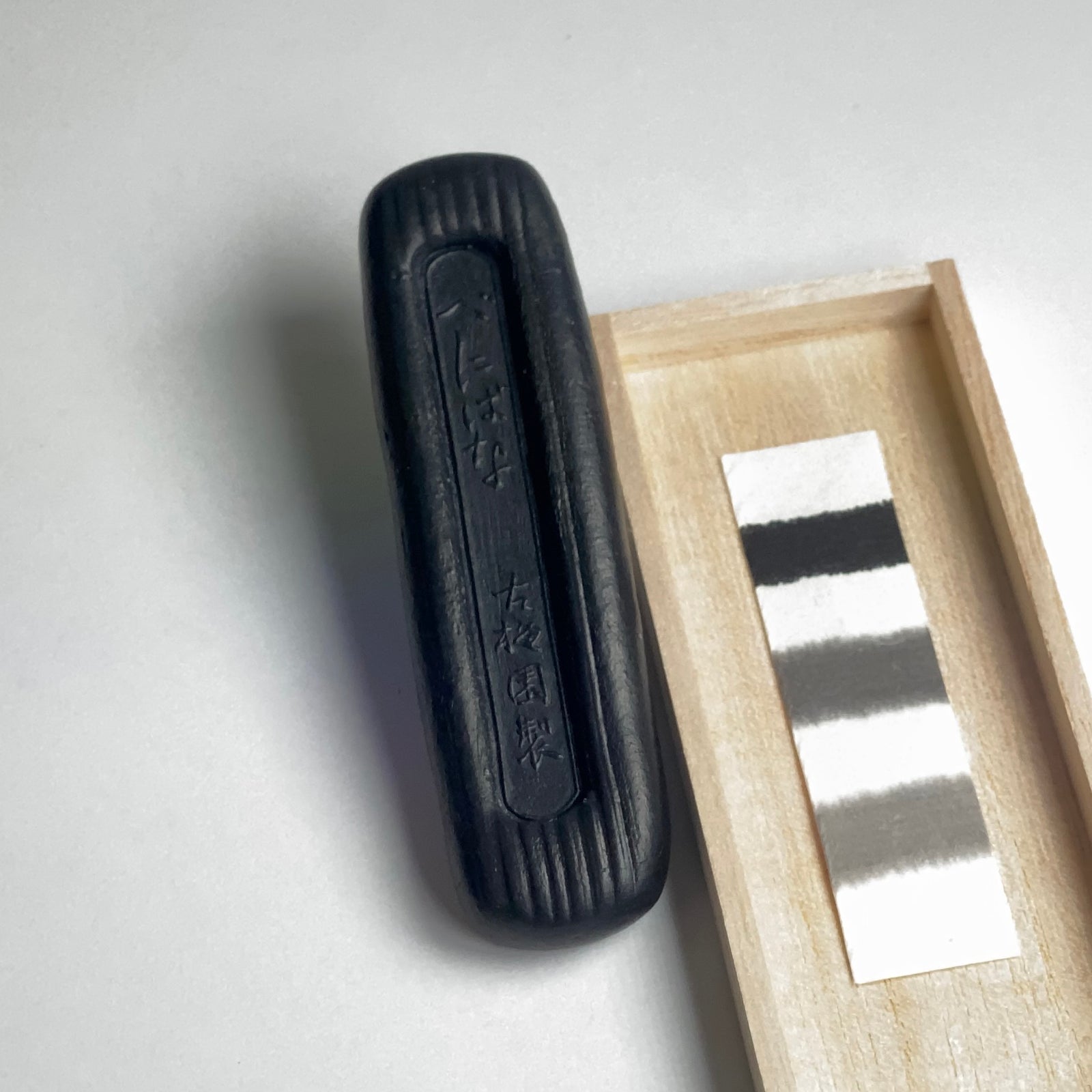 Beniiri ( Pure black Ink stick for drawing postcards 絵手紙用墨・べに入り ) ink stick by Kobaien