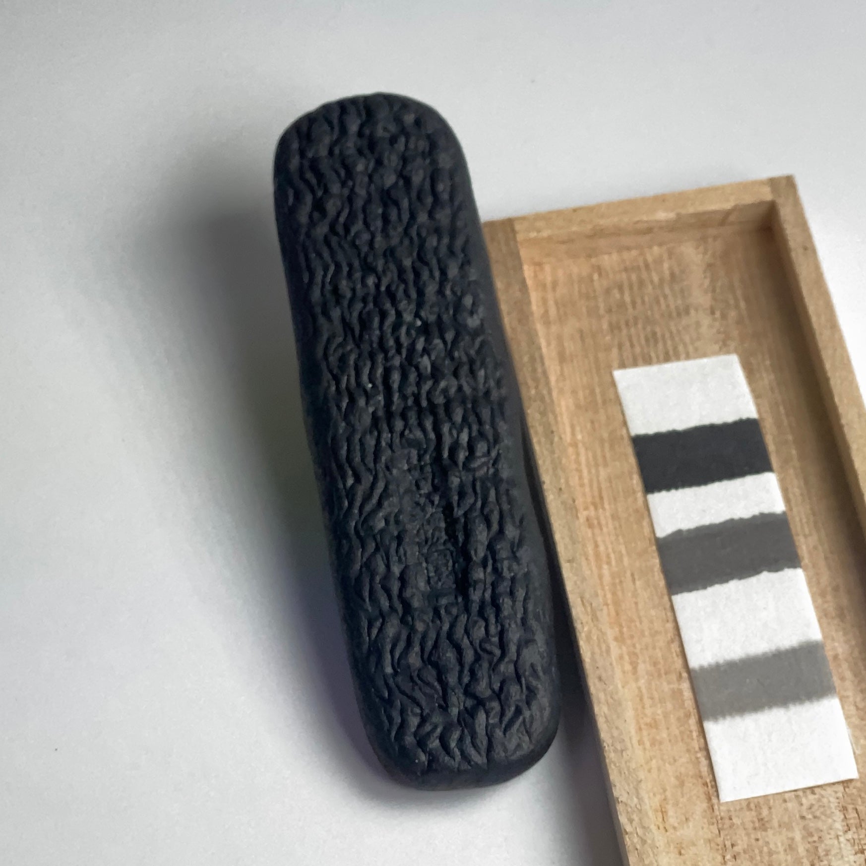 Yagi Kou boku ( goat glue 山羊膠墨 ) Kobaien ink stick