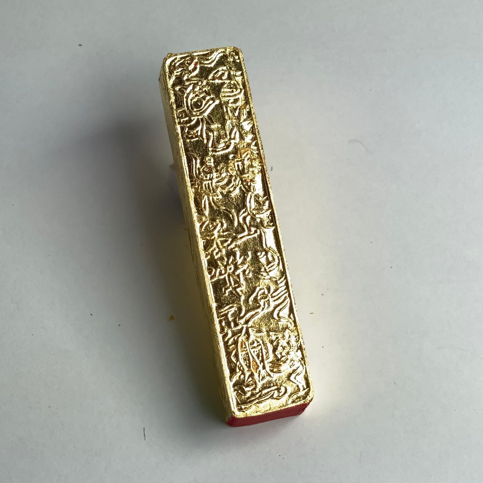 Gyokuryukan ( red Ink stick 朱墨・玉龍冠 )
