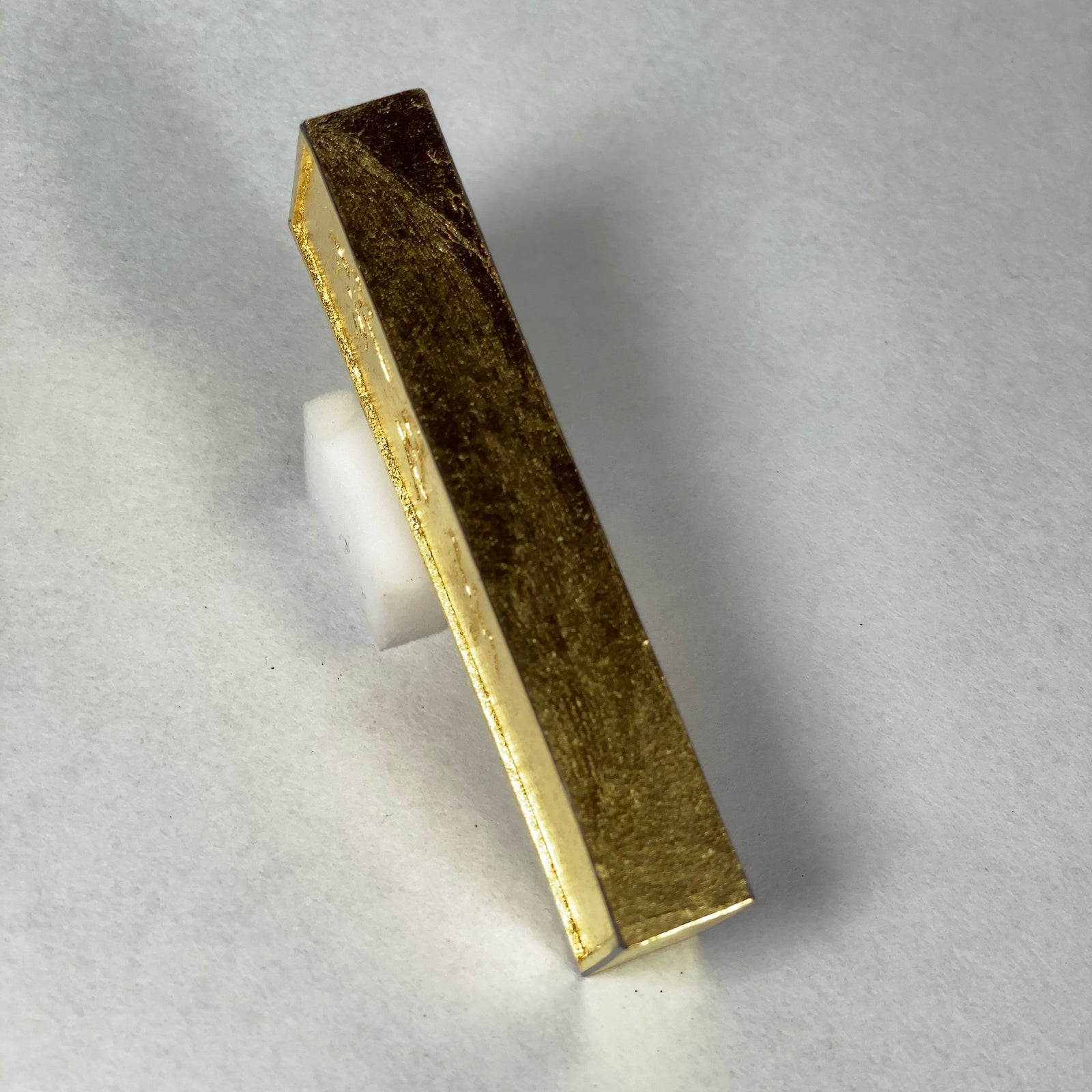 Kinshinsen inkstick ( Brownish black, Real gold Leaf, 金神仙 ) -