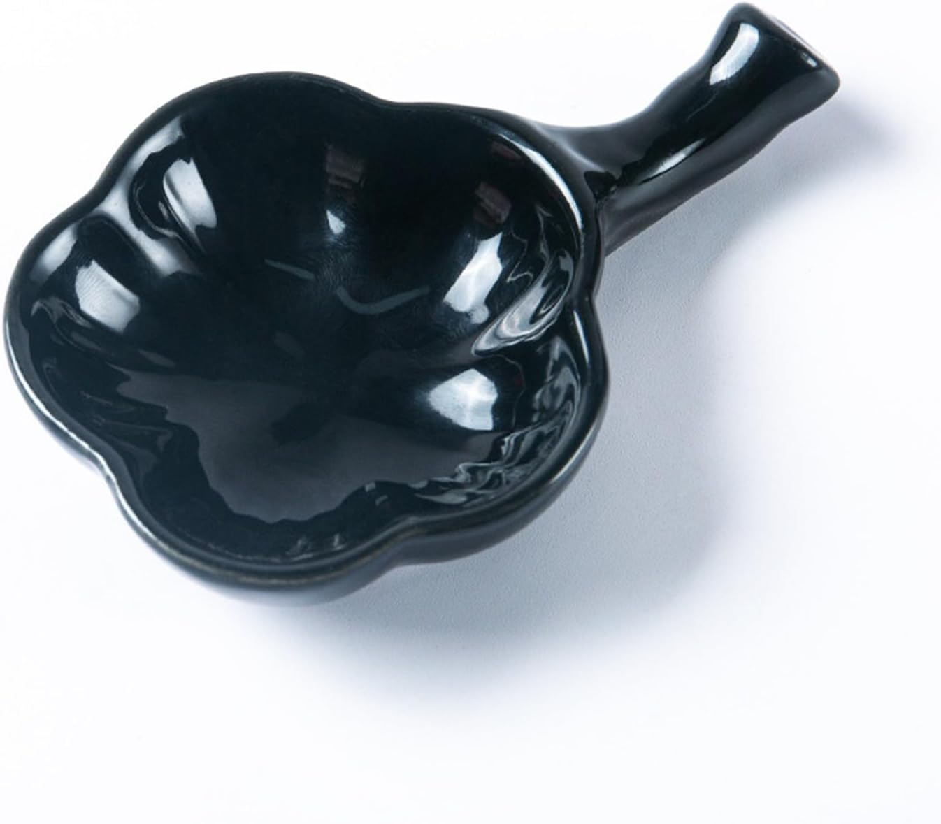 Plum Flower shape ceramic Inkstone ( 梅花硯 )