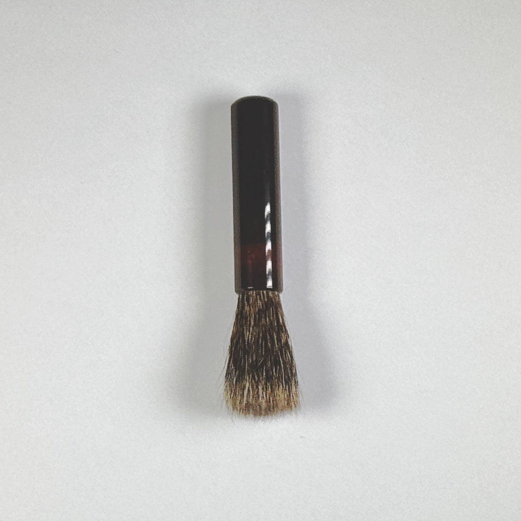 Shimarisu ( Chipmunk hair.  for cosmetic brush, not for painting and writing ) シマリス, Traditional Japanese brush by Chiyomi Tanaka