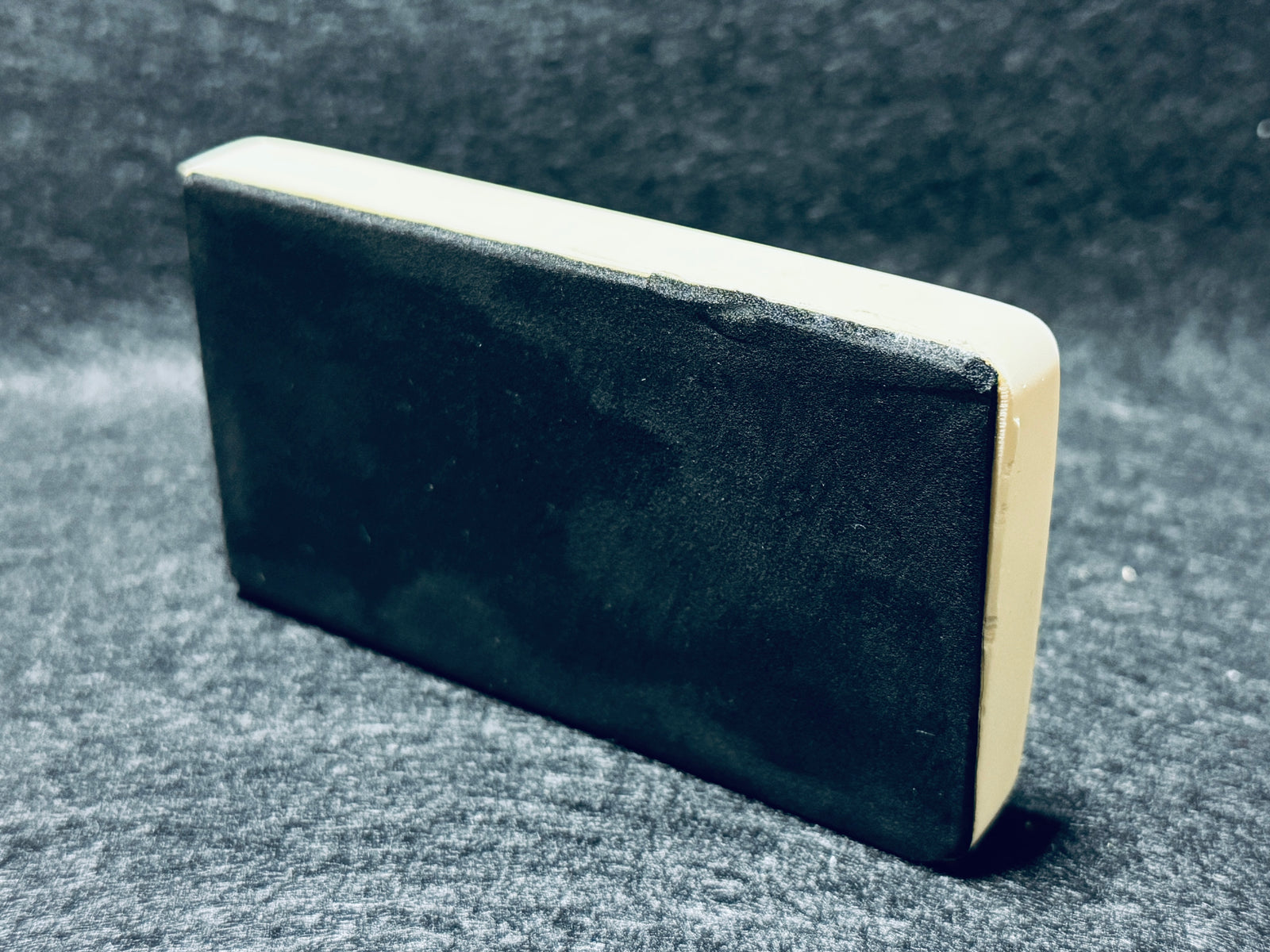 Hakuto-ken, White ceramic Inkstone ( 白陶硯 )