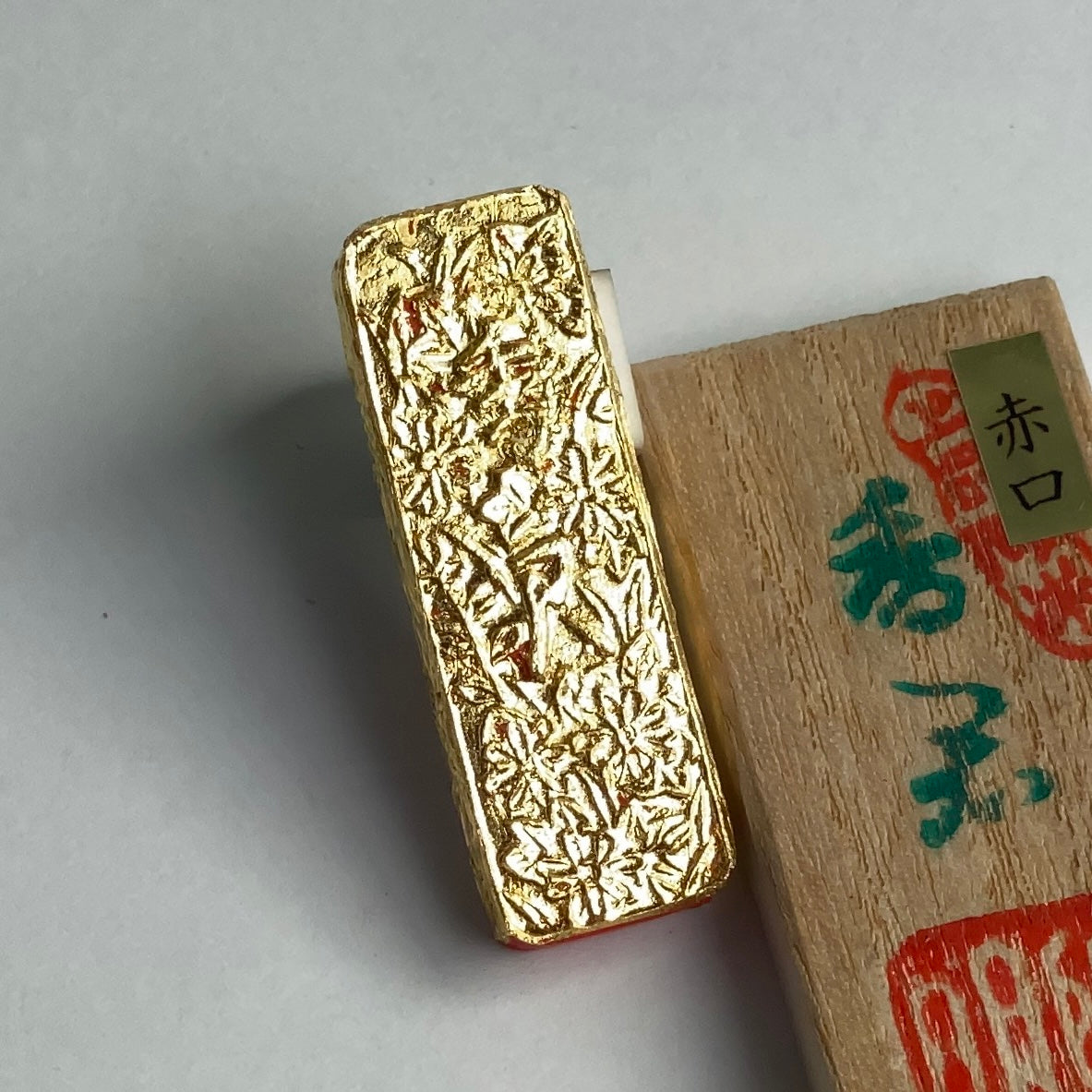 Koukun ( red Ink stick 朱墨・香君 )
