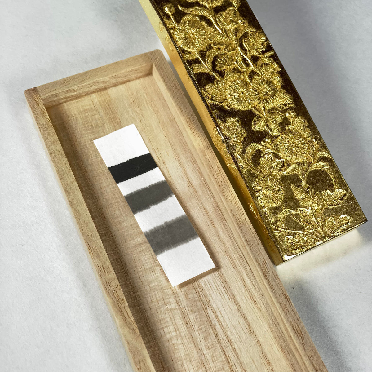 Kinrangiku ( 金蘭菊 )  - Kobaien inksticks, Nara, Japan